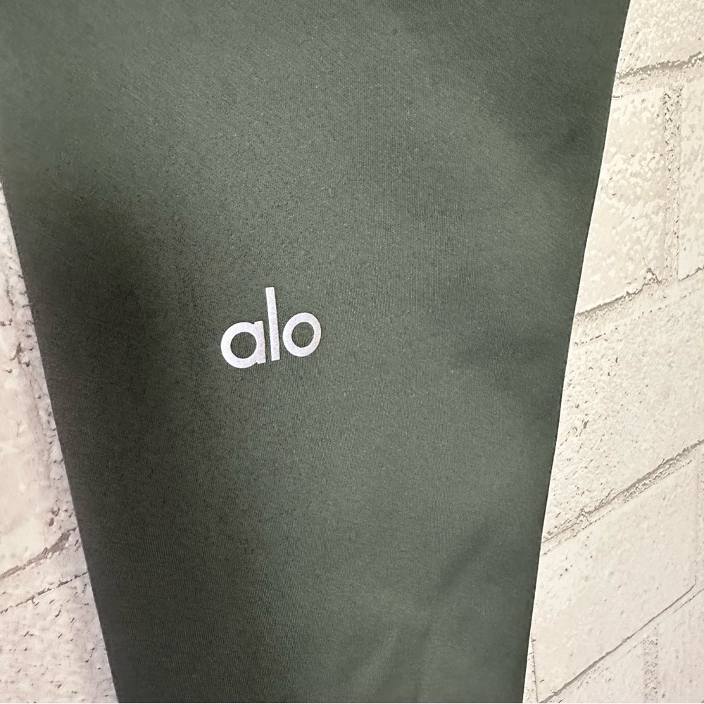 ALO High Waist Airlift Leggings Green Dark Cactus Small - Picture 6 of 8